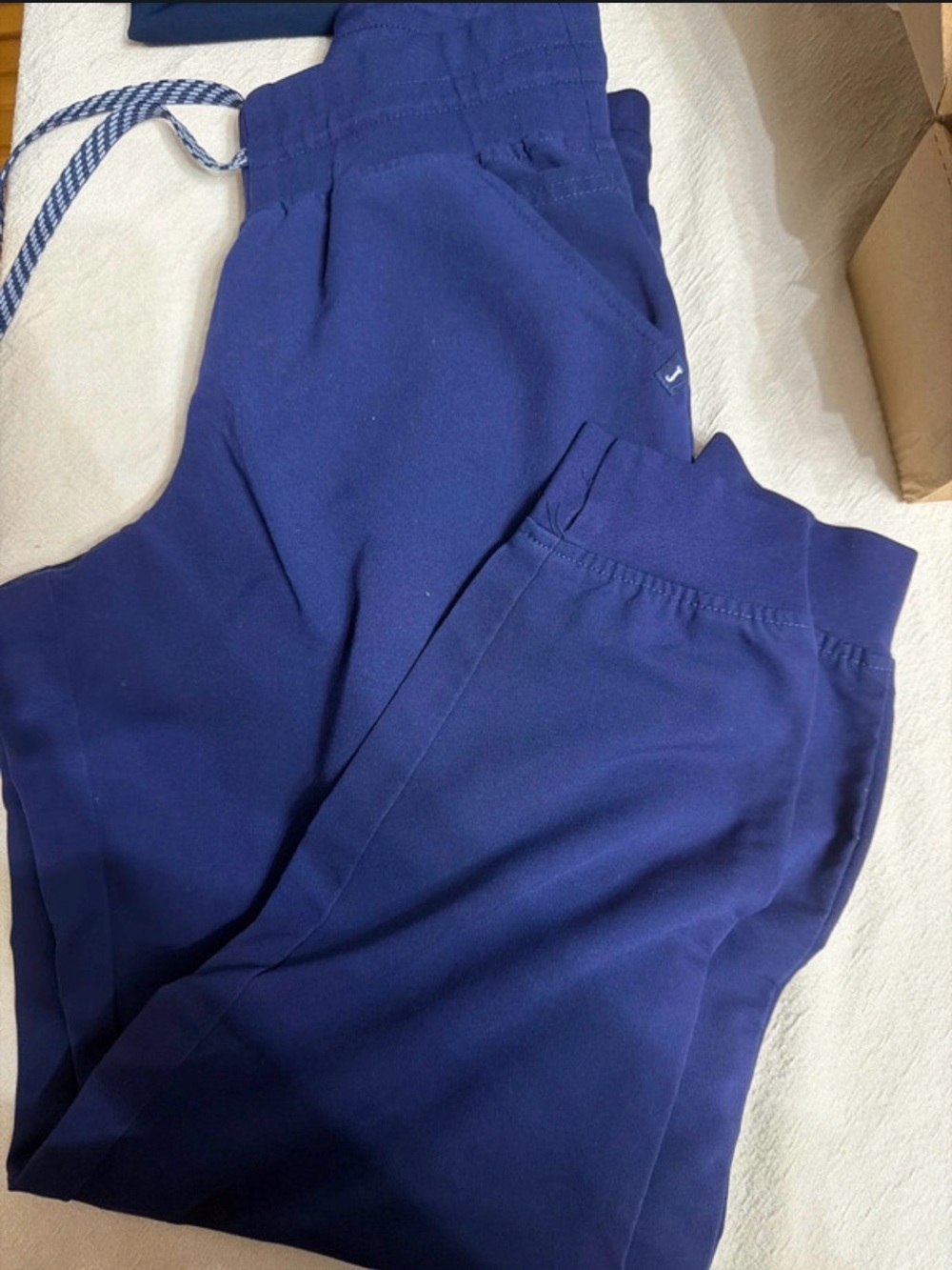 Women’s petite small Jaanuu scrub pant